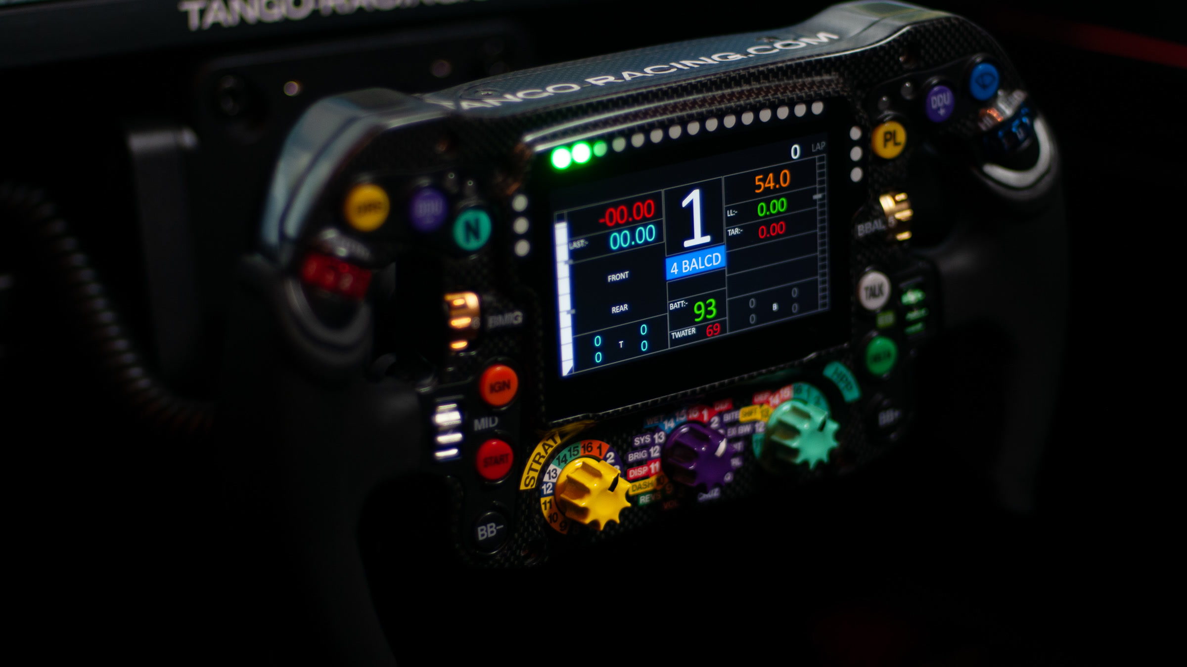Original Mercedes-AMG Petronas F1 Lenkrad im TANGO RACING F1-Simulator