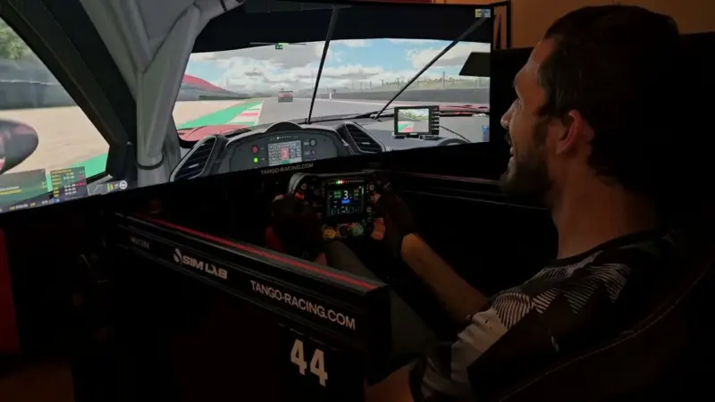 GT3 Battle in Mugello - Ferrari 488 GT3 Evo vs. Ford Mustang GT3